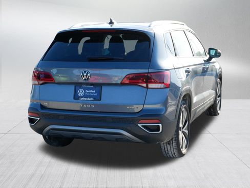 Certified 2022 Volkswagen Taos SE w/ Panoramic Sunroof Package image 6