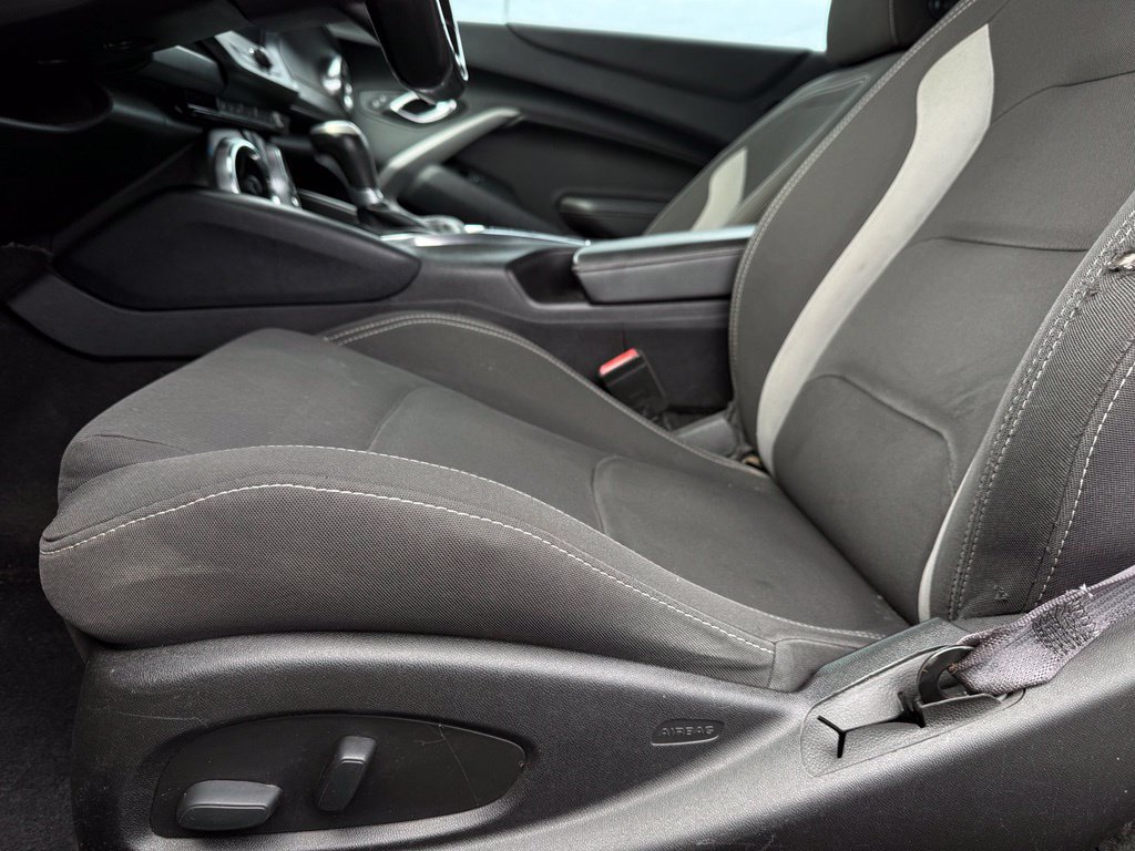 Used 2016 Chevrolet Camaro LT w/ RS Package RWD image 10