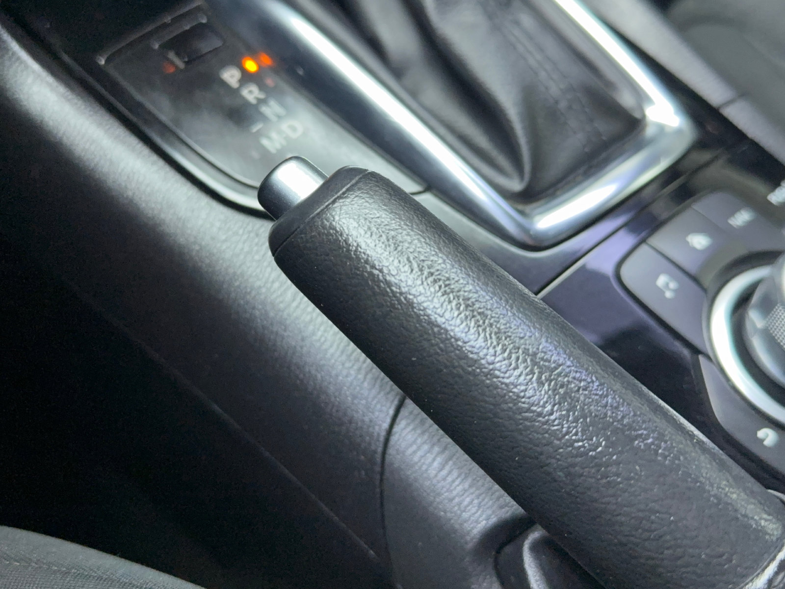 Used 2015 MAZDA MAZDA3 i Sport FWD image 29