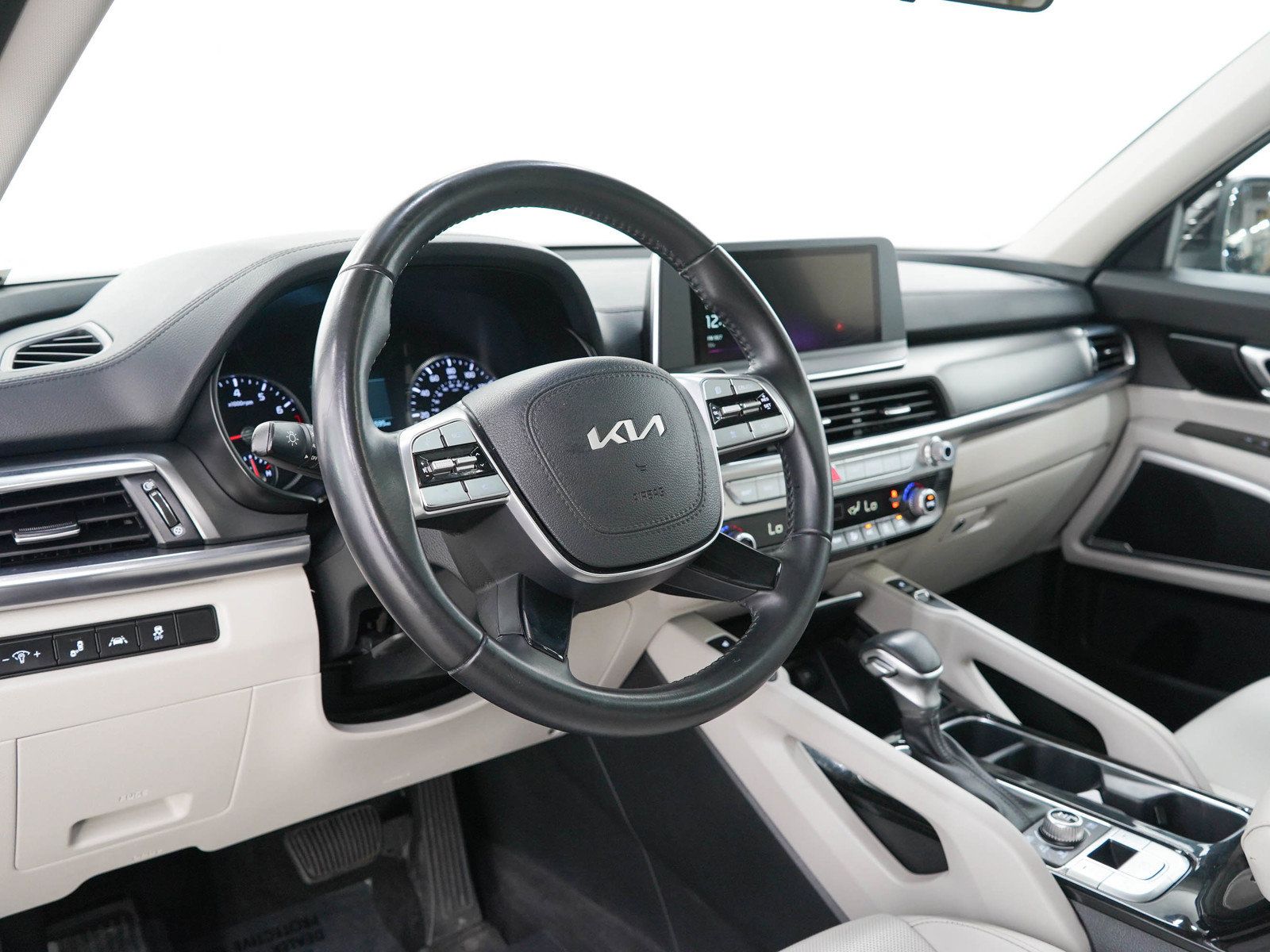 Used 2022 Kia Telluride S AWD/4WD image 24