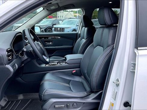 Certified 2025 Honda Pilot EX-L image 18