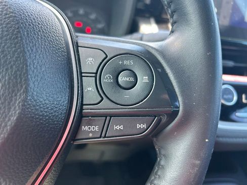 Certified 2025 Toyota Corolla SE FWD image 19