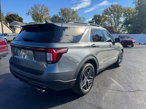 Used 2025 Ford Explorer ST w/ Sun And Sound Package image 7