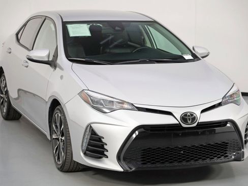 Used 2018 Toyota Corolla SE image 46