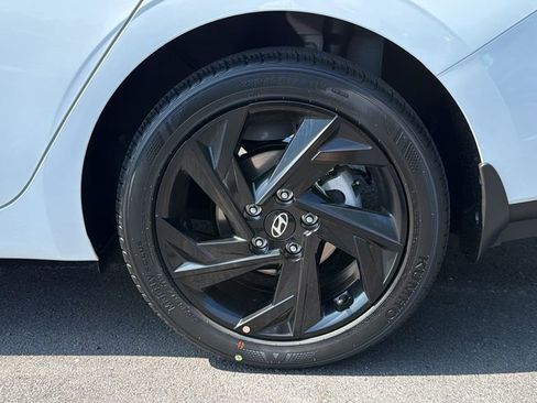 New 2026 Hyundai Elantra Sport FWD image 19