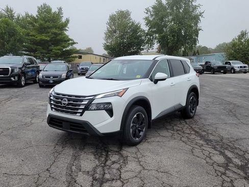 New 2026 Nissan Rogue SV AWD/4WD image 10