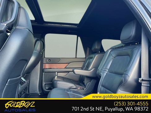 Used 2022 Lincoln Navigator L Reserve AWD/4WD image 17