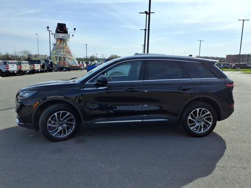 Used 2022 Lincoln Corsair AWD w/ Equipment Group 101A image 6