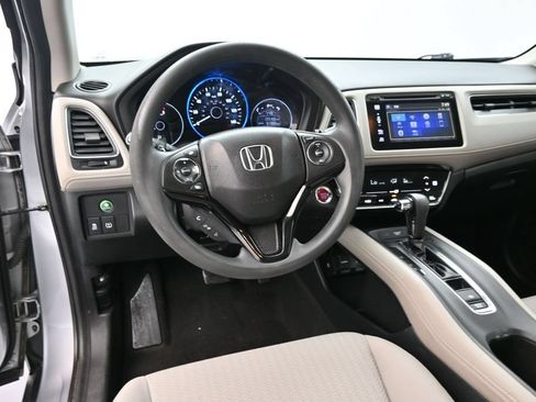 Used 2017 Honda HR-V EX image 19