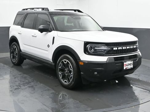 New 2025 Ford Bronco Sport Outer Banks w/ Outer Banks Tech Package+ AWD/4WD image 2