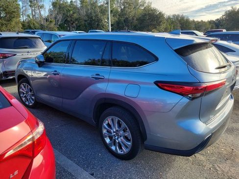 Used 2023 Toyota Highlander Limited image 7