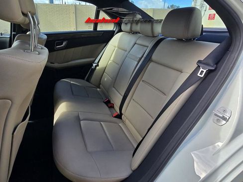Used 2010 Mercedes-Benz E 350 Sedan image 8