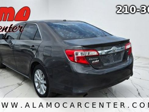 Used 2013 Toyota Camry XLE FWD image 3