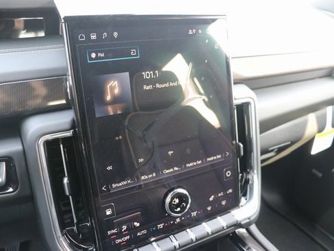 New 2026 GMC Yukon Elevation image 26