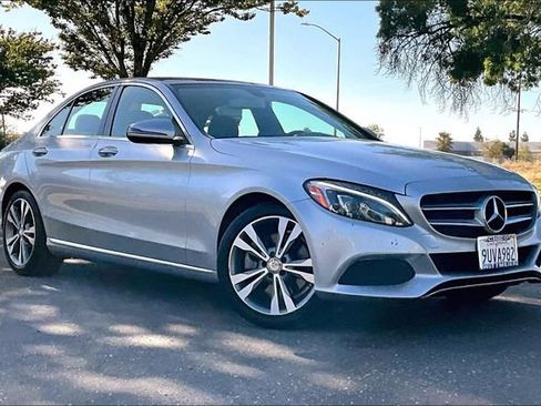 Used 2016 Mercedes-Benz C 300 Sedan image 2