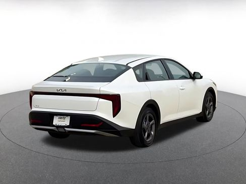 Used 2025 Kia K4 LXS image 9