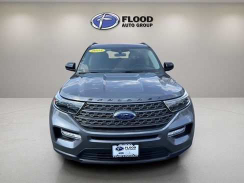 Used 2023 Ford Explorer XLT w/ Equipment Group 202A image 2