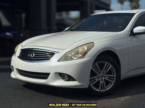 Used 2013 INFINITI G37 x Sedan w/ Premium Pkg AWD/4WD image 2