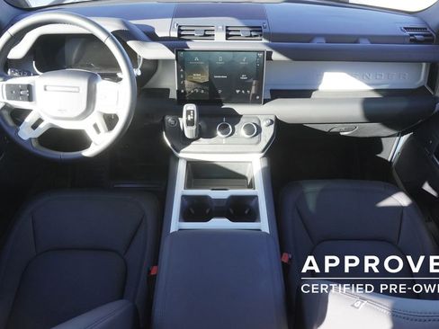 Used 2025 Land Rover Defender 110 S image 9