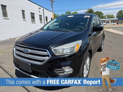 Used 2017 Ford Escape SE FWD image 1