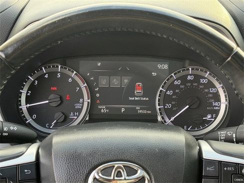 Certified 2023 Toyota Highlander XLE image 16