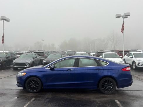 Used 2015 Ford Fusion SE w/ Equipment Group 202A image 9