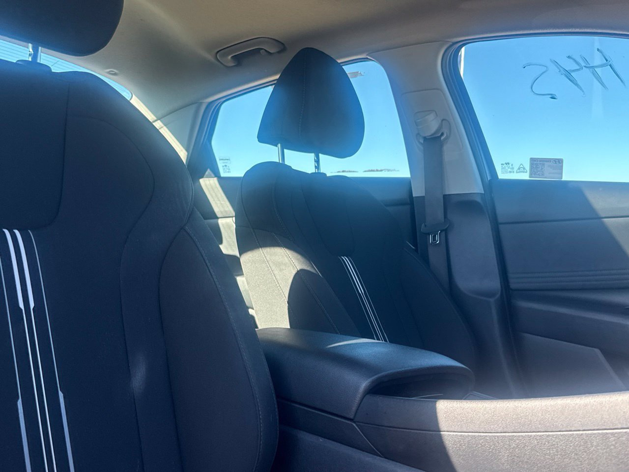 Used 2025 Hyundai Elantra SEL FWD image 37