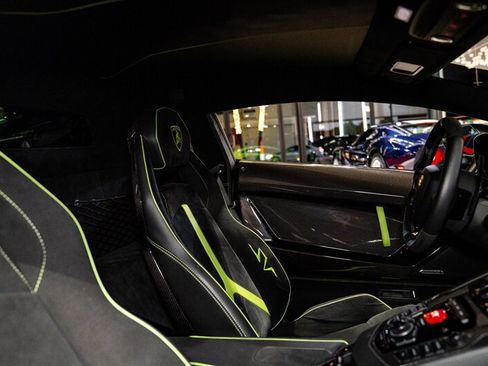 Used 2016 Lamborghini Aventador LP 750-4 Superveloce AWD/4WD image 32