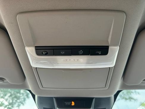 Used 2023 Nissan Rogue S AWD/4WD image 33