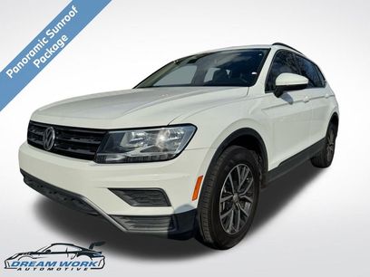 Used 2019 Volkswagen Tiguan SE w/ Panoramic Sunroof Package