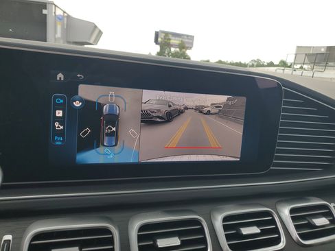 New 2026 Mercedes-Benz GLS 580 4MATIC image 30