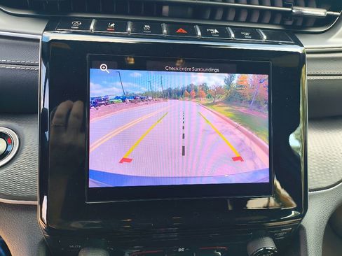 Used 2024 Jeep Grand Cherokee L Laredo image 24