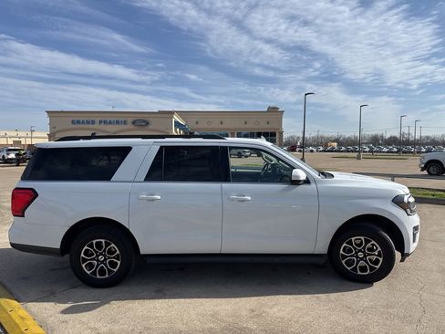 Used 2024 Ford Expedition Max XLT image 17