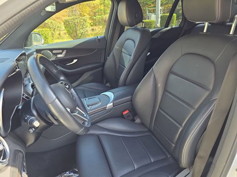 Used 2022 Mercedes-Benz GLC 300 4MATIC w/ Multimedia Package Lite image 15