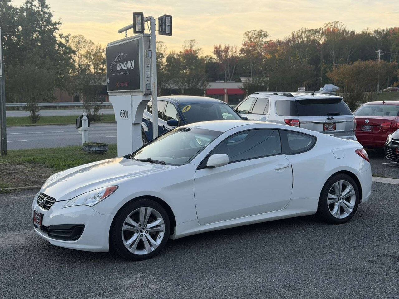 Used 2012 Hyundai Genesis 2.0T RWD image 6