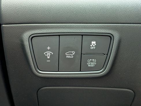 Used 2024 Hyundai Tucson Limited AWD/4WD image 18