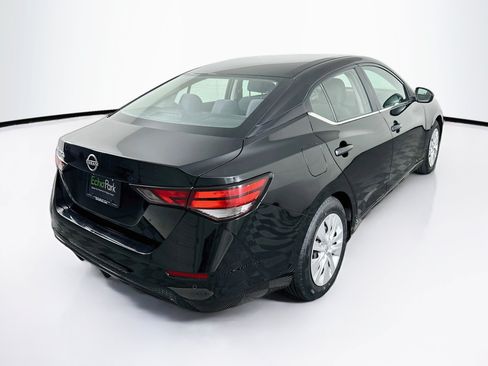 Used 2024 Nissan Sentra S FWD image 9