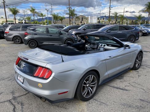Used 2017 Ford Mustang Premium image 8