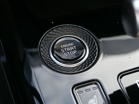 Used 2023 Kia Niro EX image 19