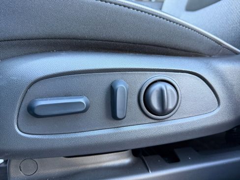 Used 2025 Chevrolet TrailBlazer LT w/ Convenience Package image 14