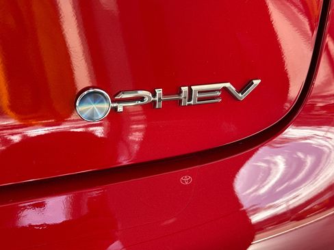 New 2026 Toyota Prius Plug-In Hybrid image 8