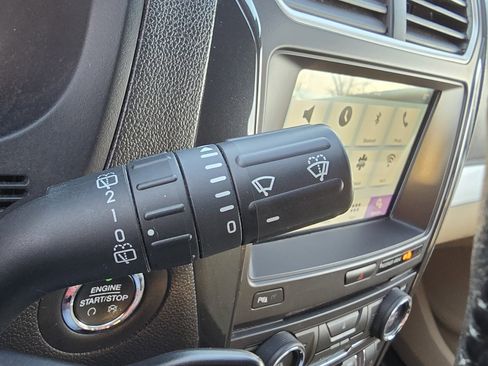 Used 2017 Ford Explorer XLT w/ Equipment Group 202A image 24