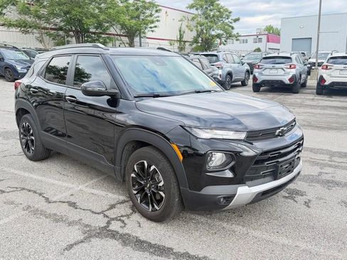Used 2021 Chevrolet TrailBlazer LT w/ Sun and Liftgate Package FWD image 1