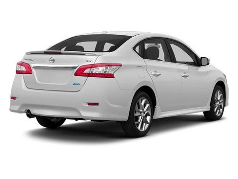 Used 2013 Nissan Sentra SL w/ Navigation Pkg FWD image 2