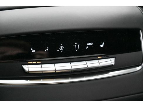 Used 2025 Cadillac Escalade Sport Platinum image 32