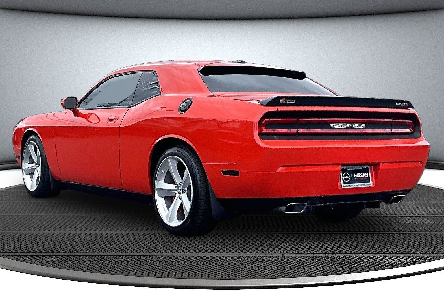 Used 2009 Dodge Challenger SRT8 w/ SRT Option Group II RWD image 5