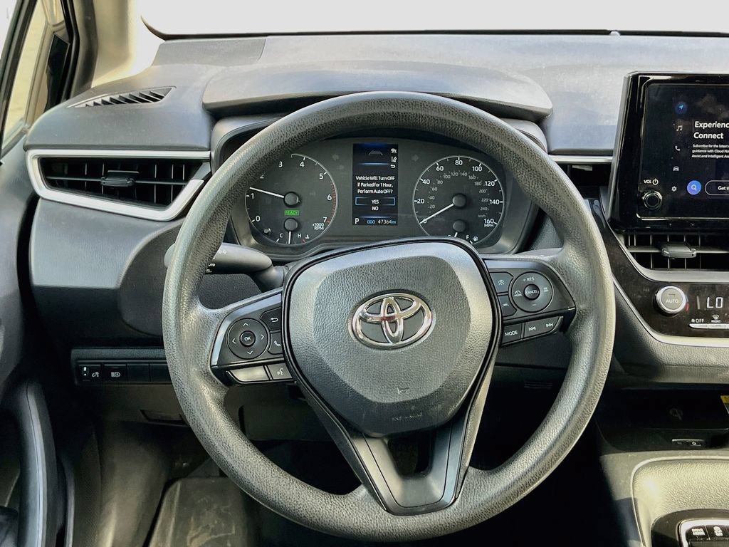 Used 2025 Toyota Corolla LE w/ LE Premium Package FWD image 20