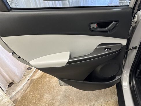 Used 2023 Hyundai Kona SEL image 22