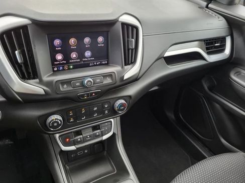 Used 2022 GMC Terrain SLE image 20