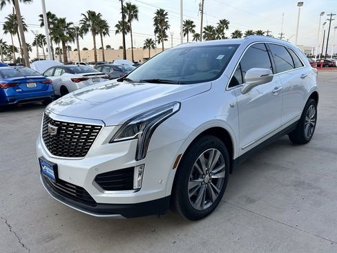 Used 2025 Cadillac XT5 Premium Luxury w/ Technology Package image 3